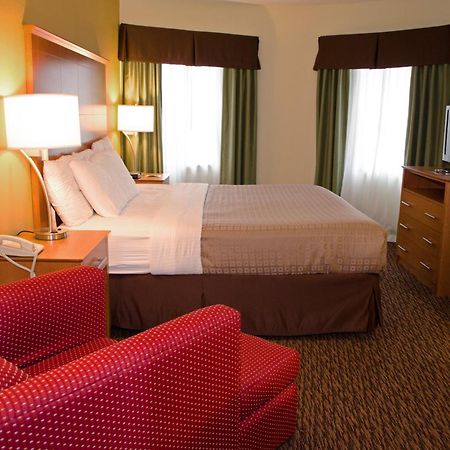 Clarion Hotel & Suites University-Shippensburg Exterior foto