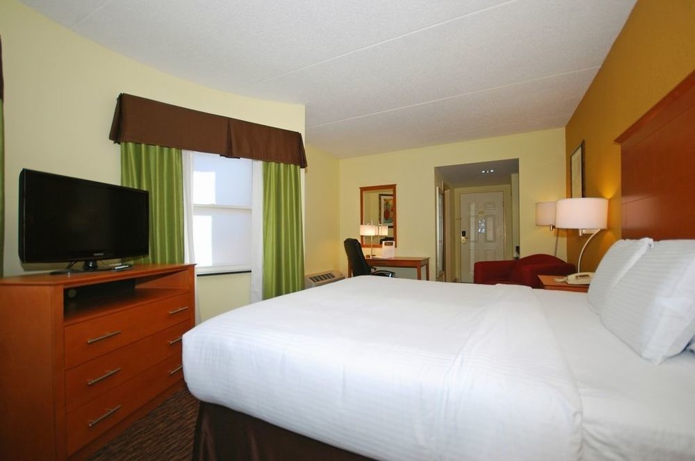 Clarion Hotel & Suites University-Shippensburg Zimmer foto