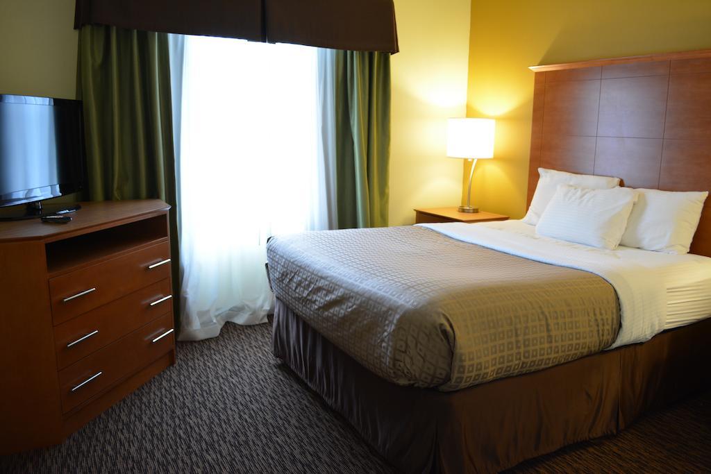 Clarion Hotel & Suites University-Shippensburg Exterior foto